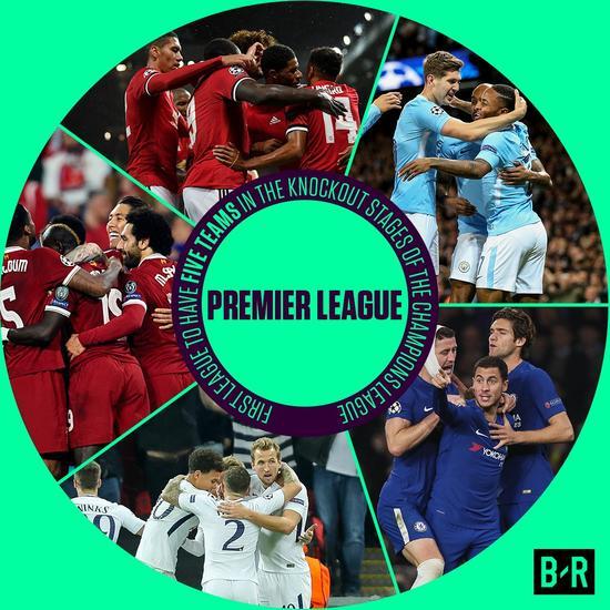 斯帕莱蒂在圣诞晚宴上和老板埃尔坎热烈交谈，洛卡特利也在主桌作陪（圣诞晚宴上，斯帕莱蒂与老板埃尔坎热聊，洛卡特利同坐主桌）