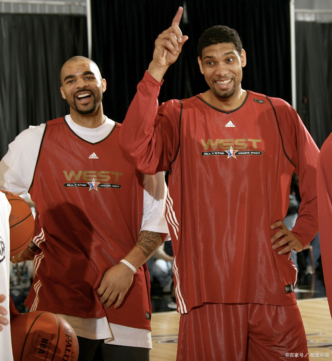 埃奇库姆：球场上的冷静智者（埃奇库姆：赛场上的冷静智囊）