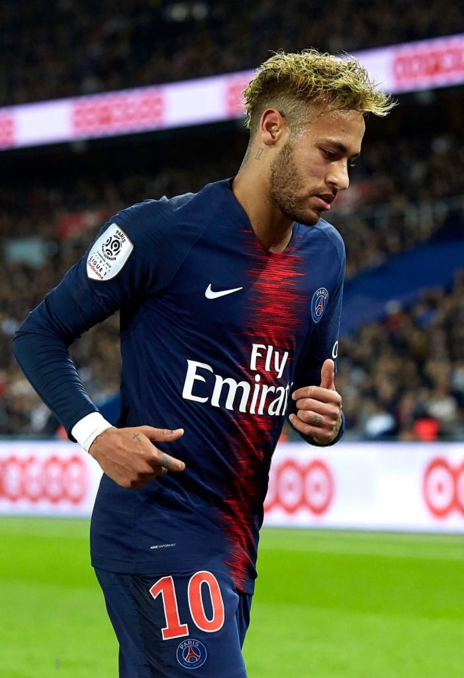 博主：梅西不是突然造访诺坎普的，阿根廷队正在西班牙集训（博主称梅西游诺坎普非临时起意，阿根廷队正于西班牙集训）