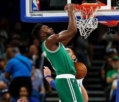 苏亚雷斯：感谢俱乐部的支持和帮助，希望亚泰能尽快回到中超（苏亚雷斯致谢俱乐部：盼亚泰早日重返中超）