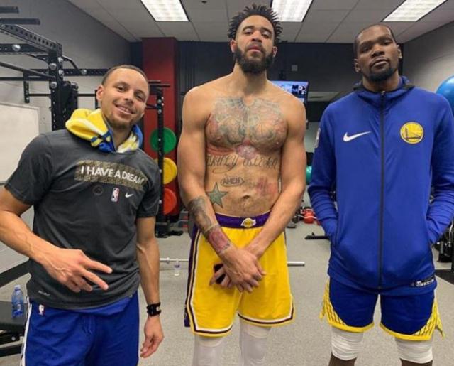 K联赛赛季最佳奖项候选名单公布，林加德无缘任何奖项（K联赛赛季各大奖项候选揭晓，林加德未获提名）