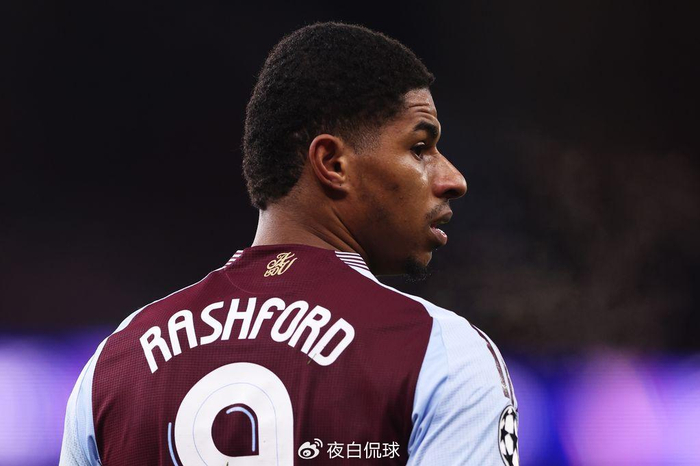 梅西小时候铃声响了不回教室，老师批评他：马拉多纳只有一个（梅西童年上课铃响仍不回教室，老师直言：马拉多纳只有一个）