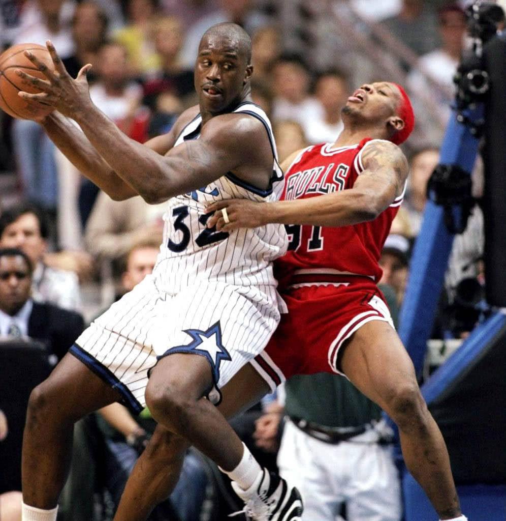 梅西：现代足球的永恒传奇（梅西：当代足坛的不朽神话）