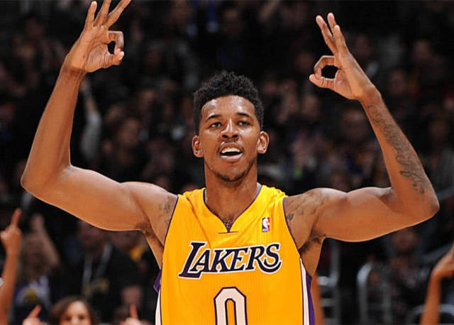 大哥二弟相遇！杜兰特常规赛生涯面对威少7胜10负 季后赛4胜1负（兄弟再交锋！杜兰特对威少常规赛7胜10负、季后赛4胜1负）