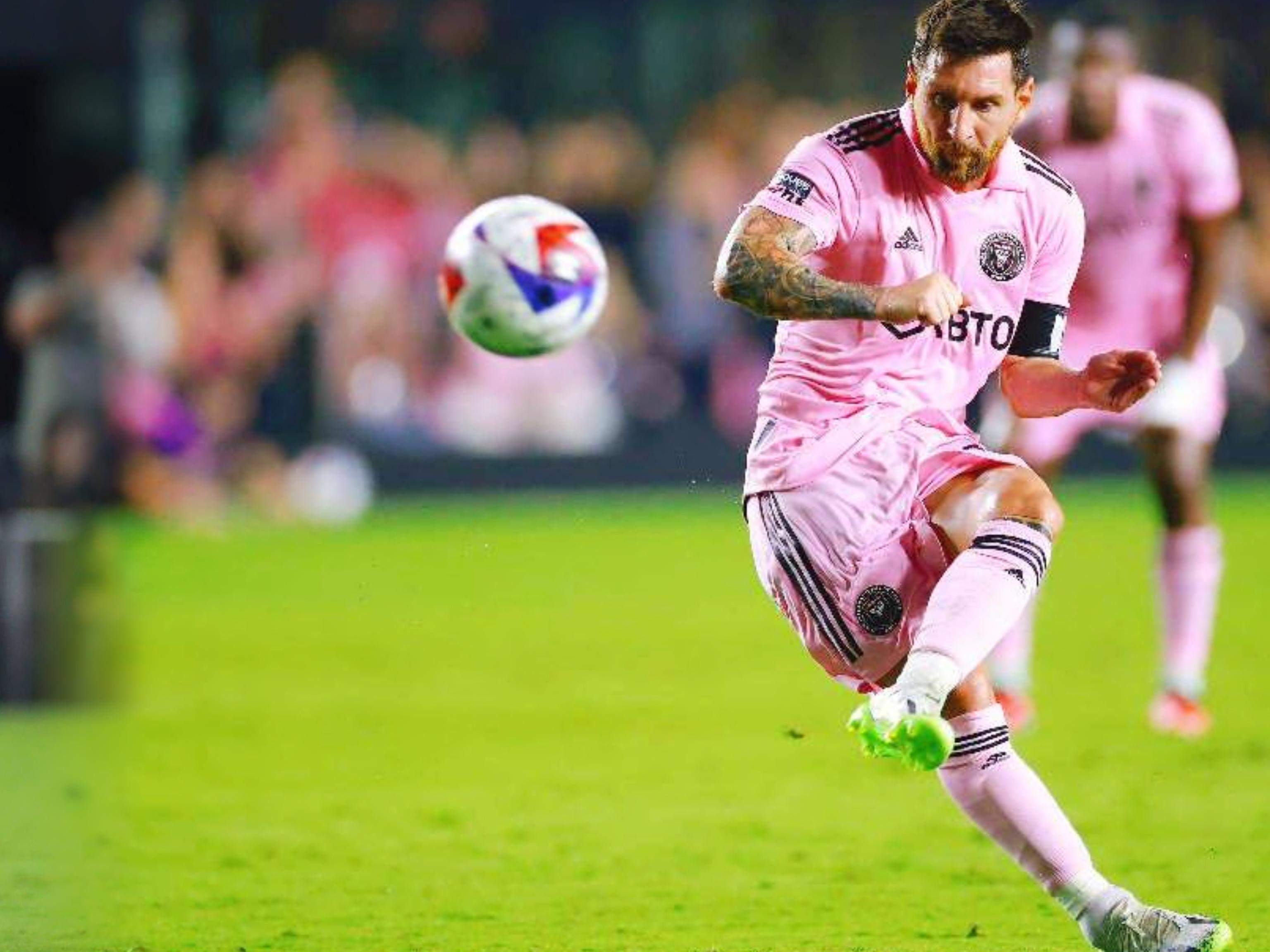 巴洛特利：现在的足球对抗更激烈，我认为自己仍能有出色表现（巴洛特利：当今足球对抗更强，但我依然能踢出高水准）