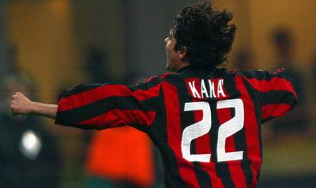 TA：利物浦目前看起来非常混乱，他们的卫冕梦想已支离破碎（TA：利物浦陷入混乱，卫冕之梦已成泡影）