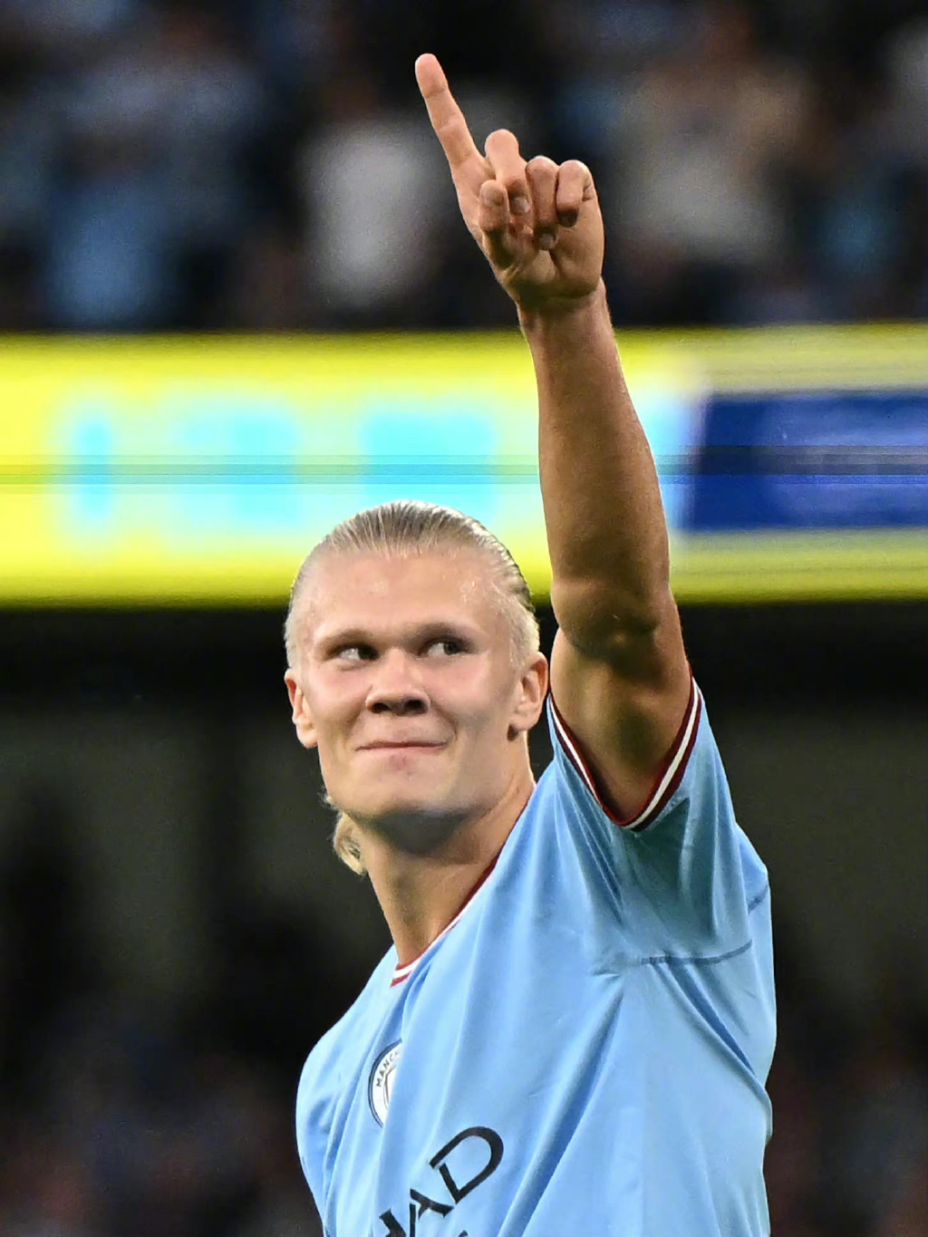 皇马客战奥林匹亚科斯：姆巴佩、维尼修斯首发，贝林厄姆替补（皇马客场挑战奥林匹亚科斯：姆巴佩、维尼修斯先发，贝林厄姆暂列替补）