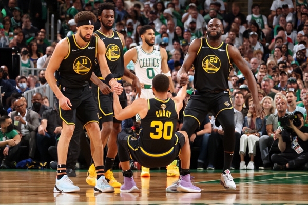 镜报：曼联有信心7000万镑签沃顿，但他不去没欧战的球队（镜报：曼联有望以7000万镑签下沃顿，但球员不愿加盟无欧战球队）