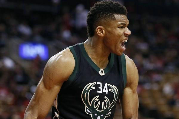 连下两城，格林伍德成马赛近15年首位欧冠客场梅开二度的球员（格林伍德欧冠客场双响，成马赛近15年首人）