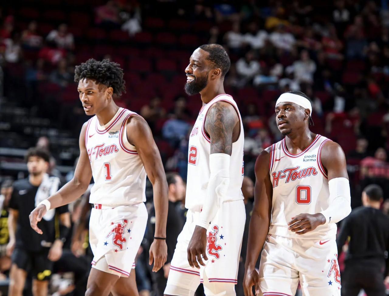 卡萨诺：长远看只有国米和那不勒斯争冠，而米兰会掉链子的（卡萨诺：长远看，冠军之争只在国米与那不勒斯之间，米兰会掉链子）